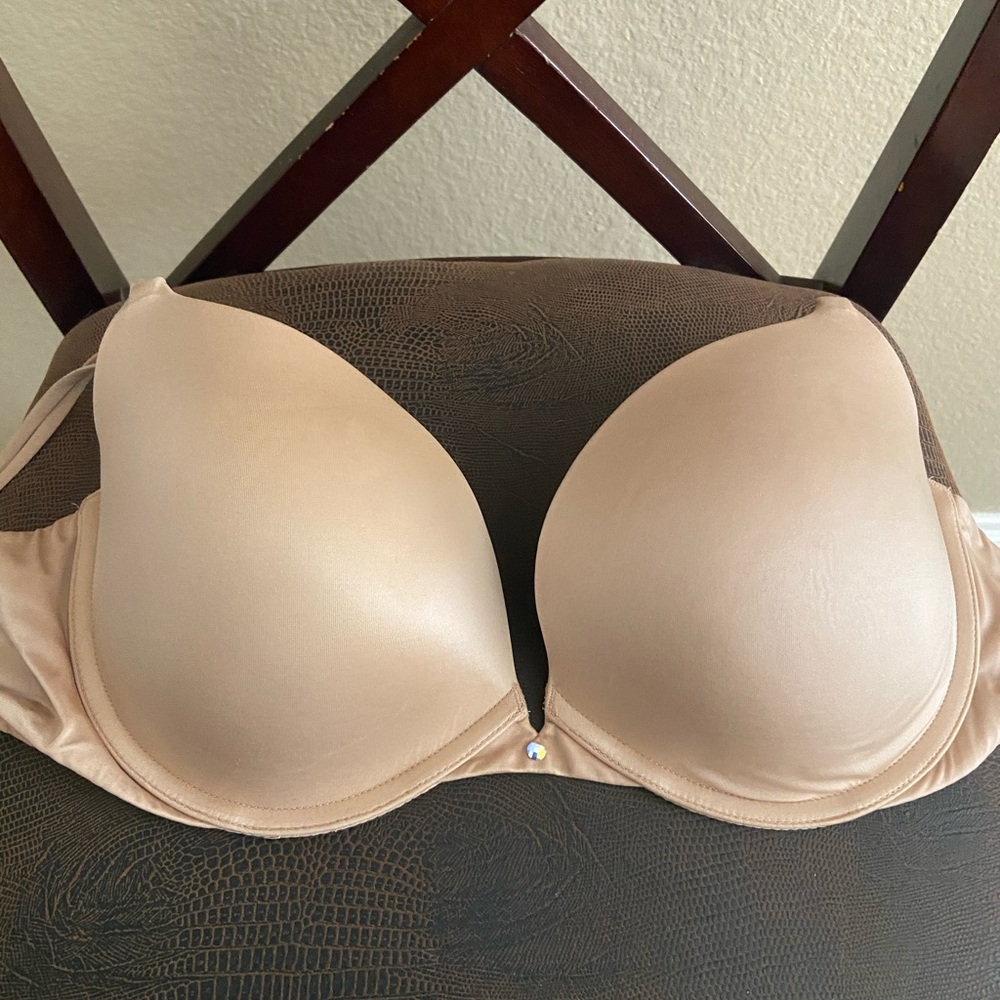 Victoria’s Secret Very Sexy Push-up Bra 32 DDD